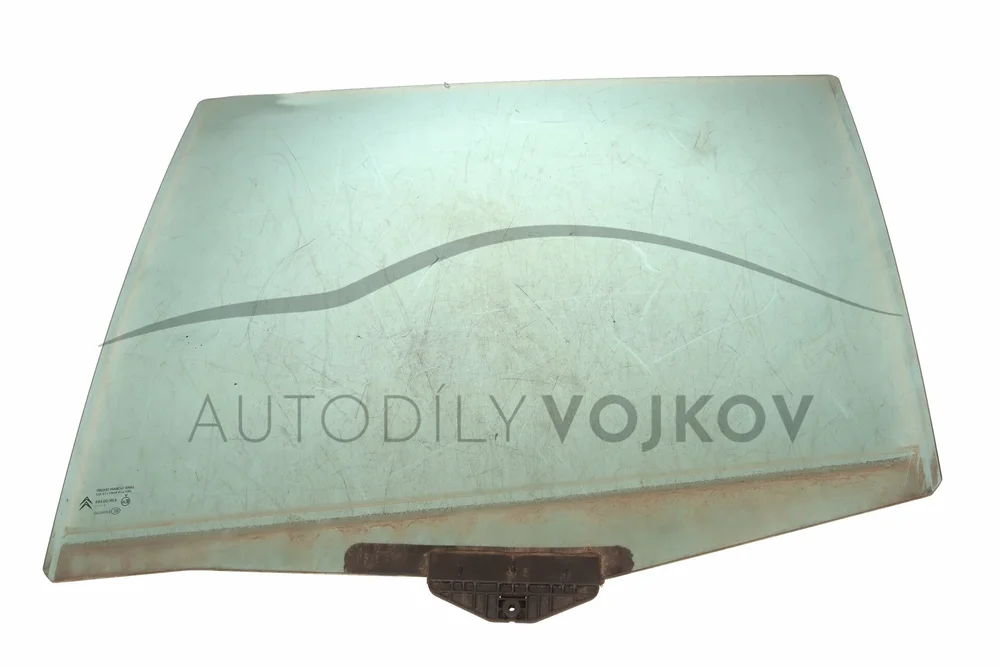 Levé sklo zadních dveří v:92230